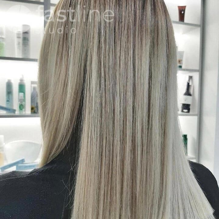 Висвітлення волосся блонд