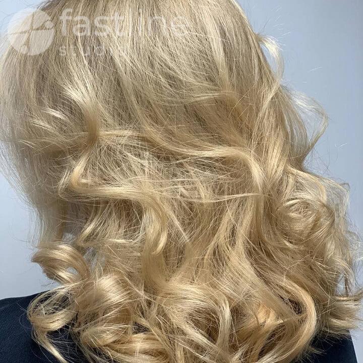 Висвітлення волосся блонд